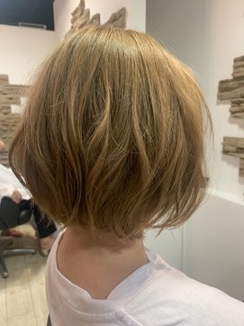 ヘアメイク マルナ大通店