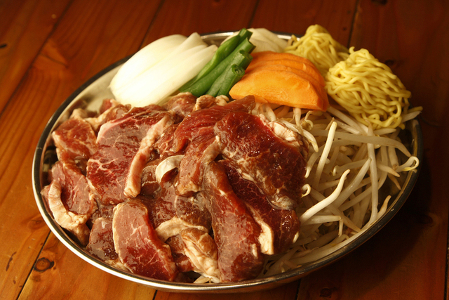 ジンギスカンセット（肉150g・野菜・麺付）